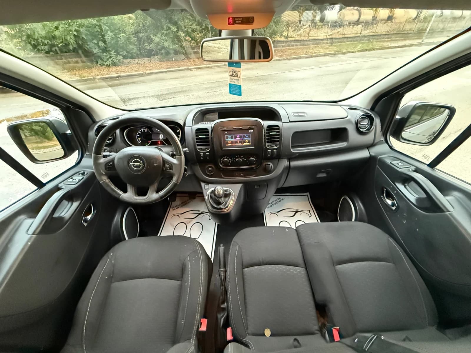Opel Vivaro 1.6CDTI L2H1 — снимка 10 от 14