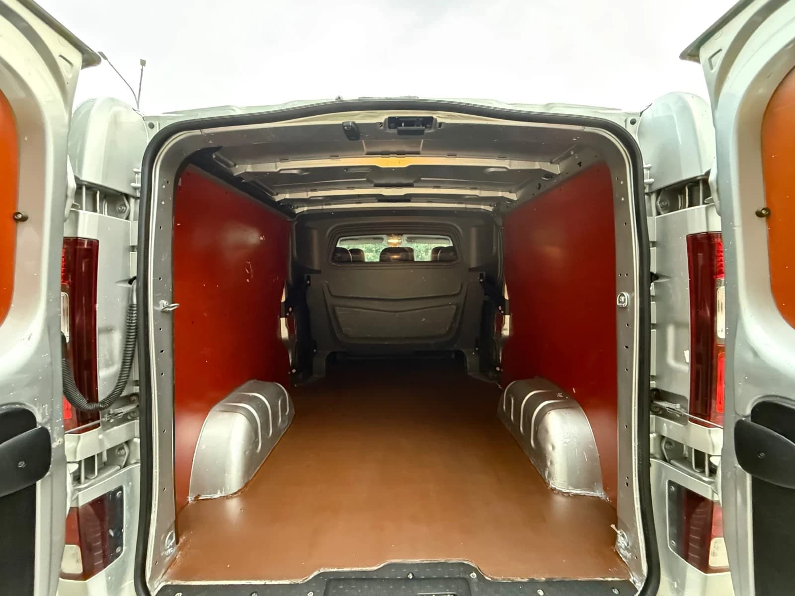 Opel Vivaro 1.6CDTI L2H1 — снимка 14 от 14